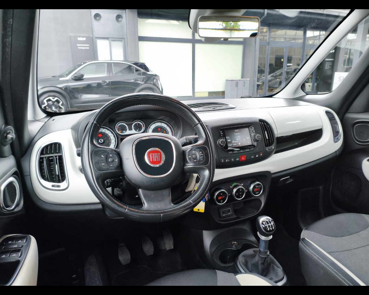 Foto FIAT 500L 1.6 mjt Trekking 120cv E6 (leggere descrizione)