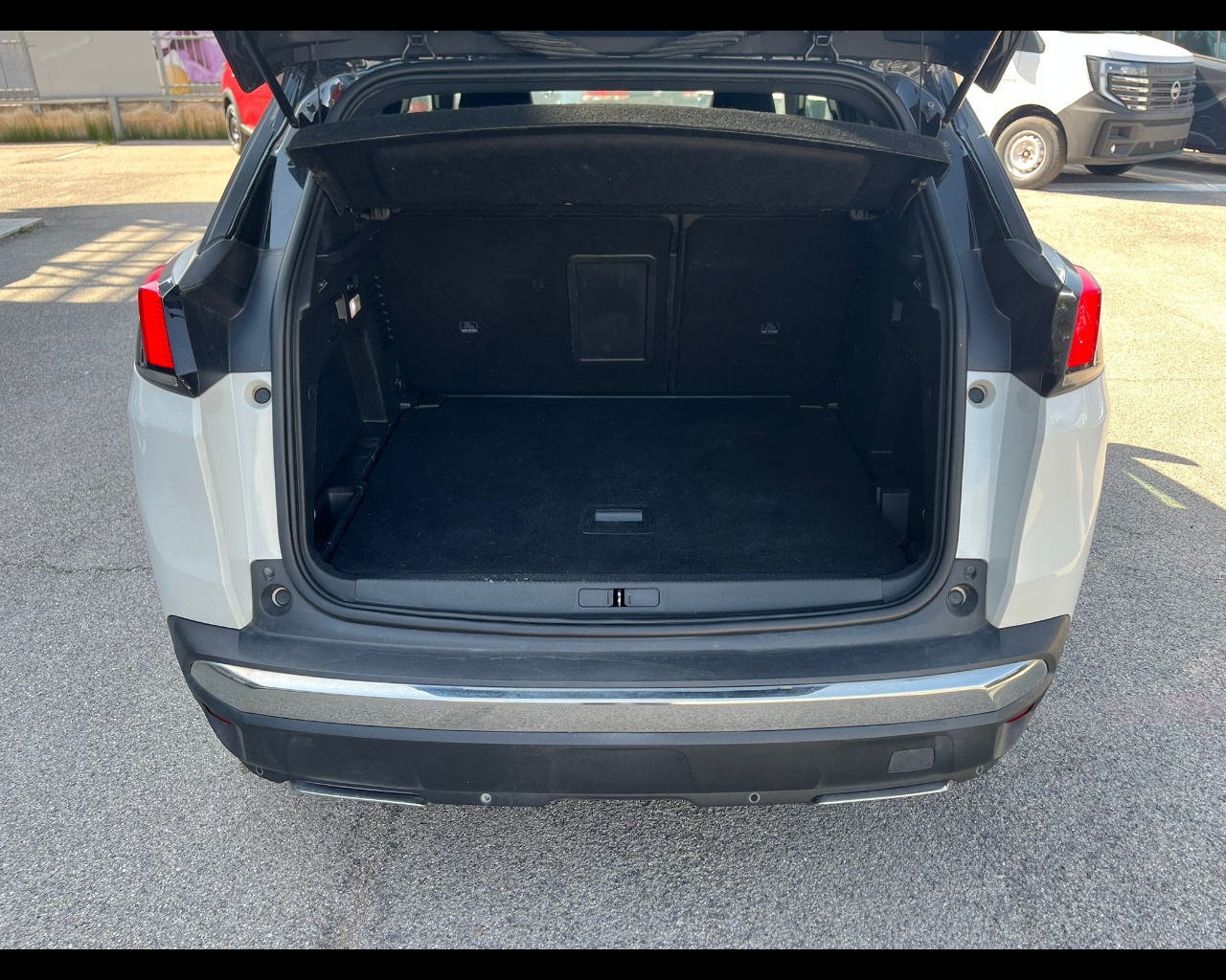 Foto PEUGEOT 3008 1.5 bluehdi GT Line s&s 130cv