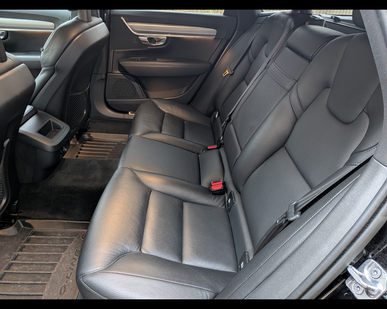 Foto VOLVO V90 2.0 d4 Business geartronic