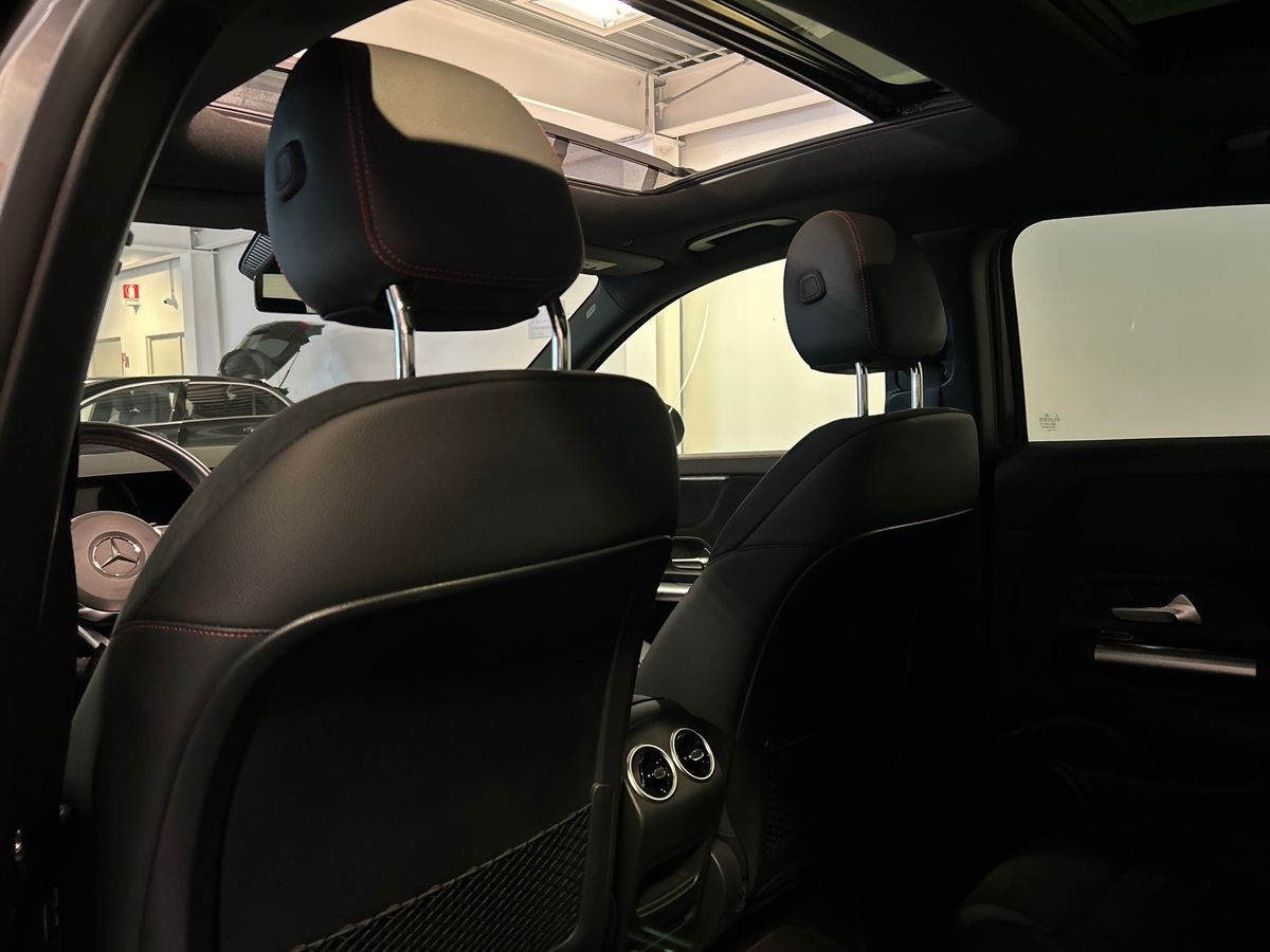 Mercedes GLA GLA 180 D Premium 8G-DCT - 18