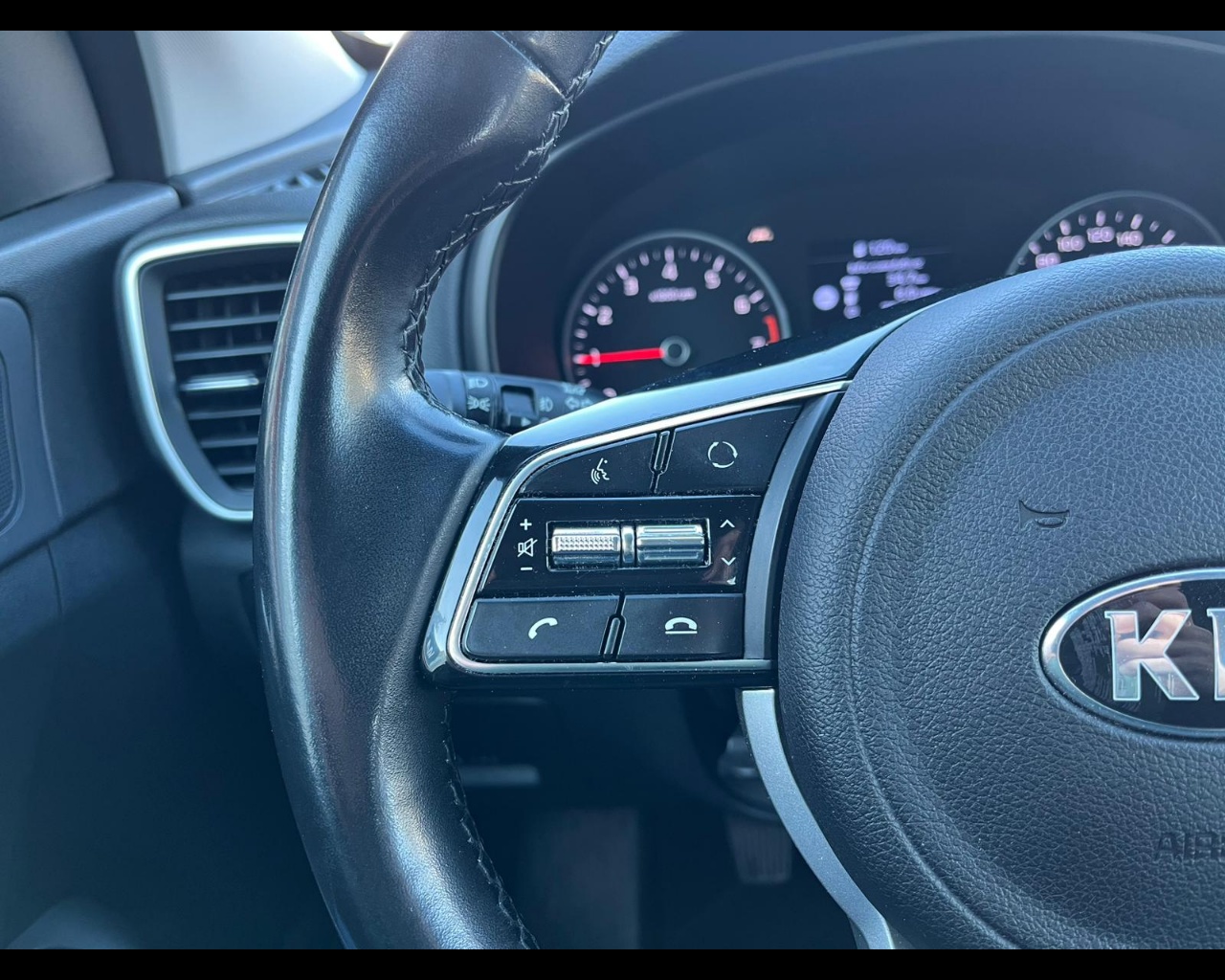 Foto KIA Sportage 1.6 Business Class ecogpl 2wd 126cv