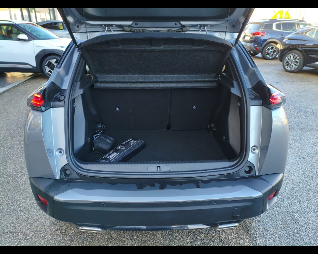 Foto PEUGEOT 2008 1.2 puretech Allure s&s 130cv eat8