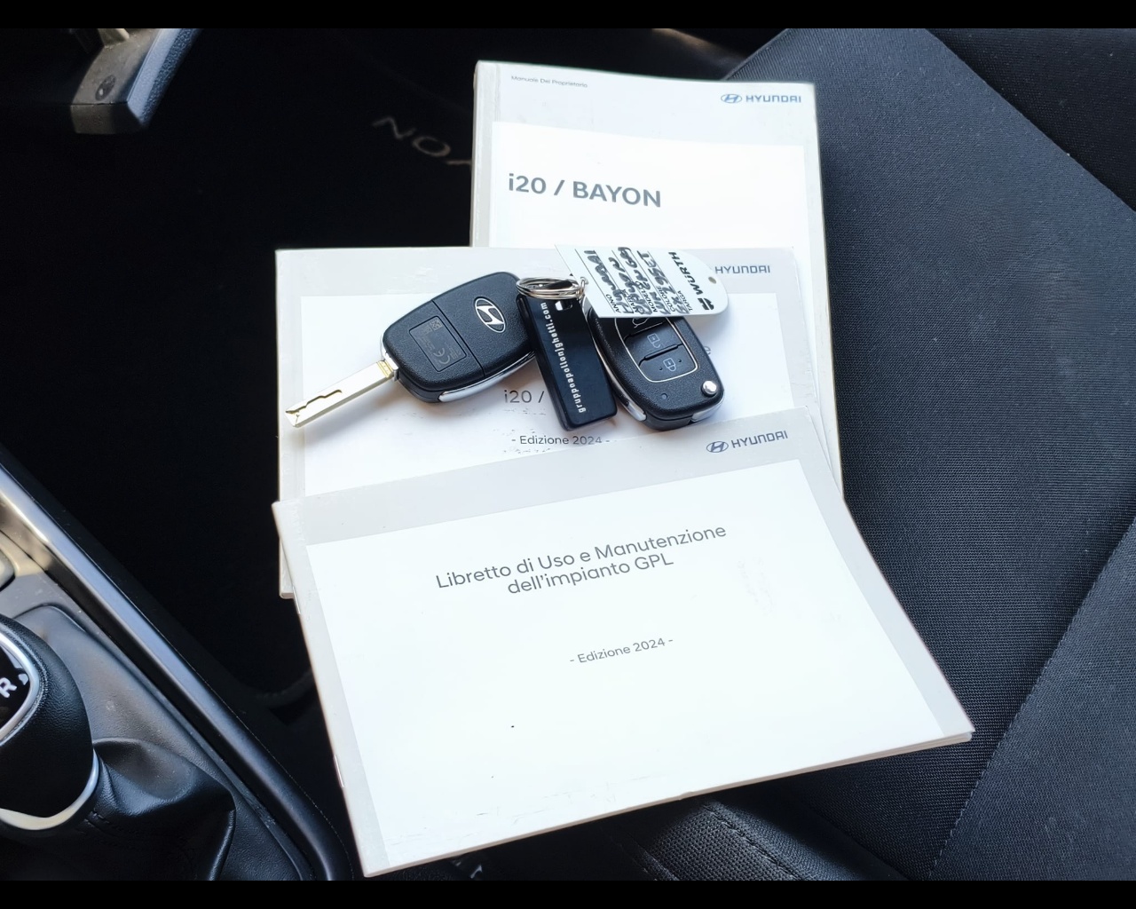 Foto HYUNDAI Bayon 1.2 Gpl Xline 78cv mt