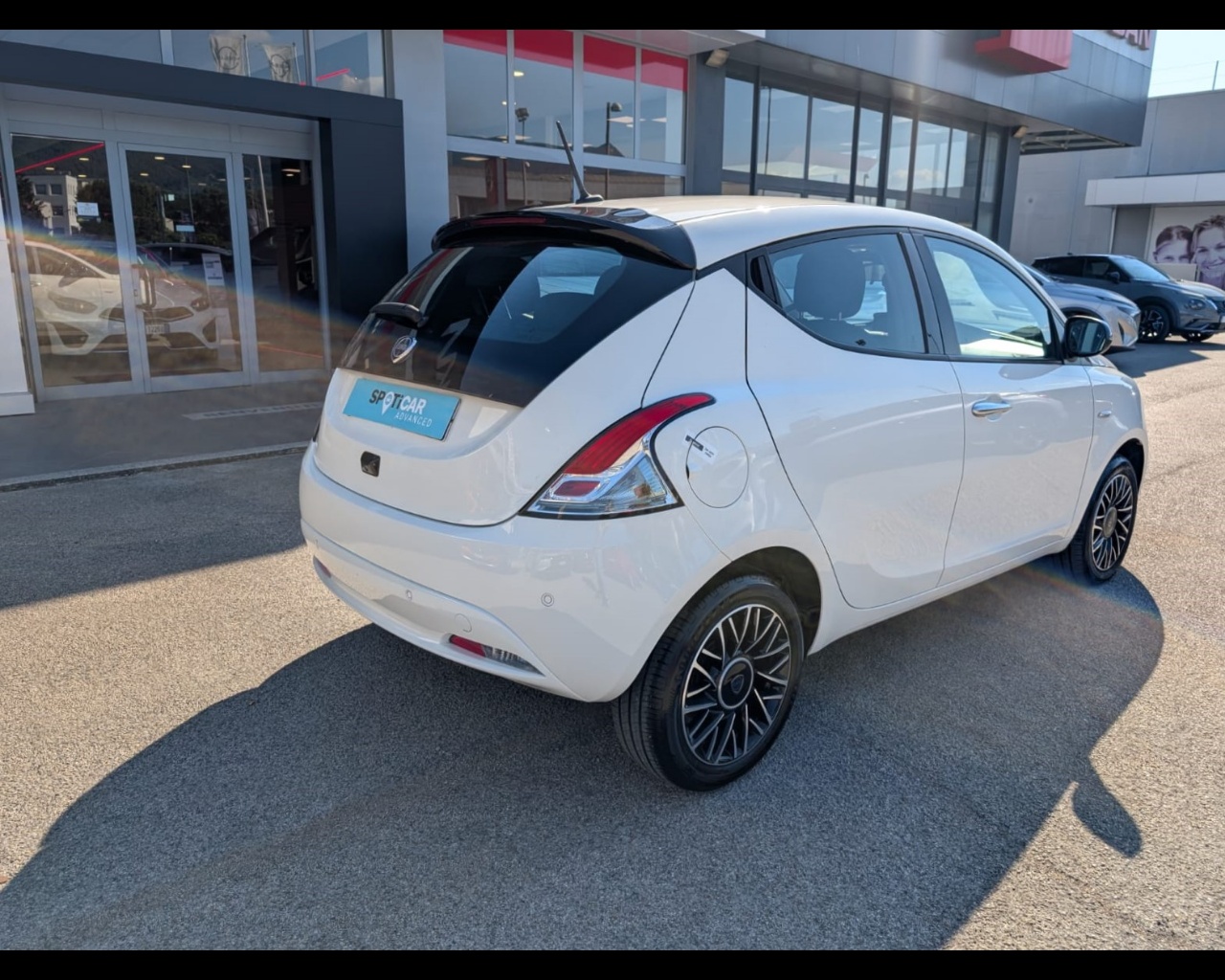 Foto LANCIA Ypsilon 1.0 firefly hybrid Platino s&s 70cv