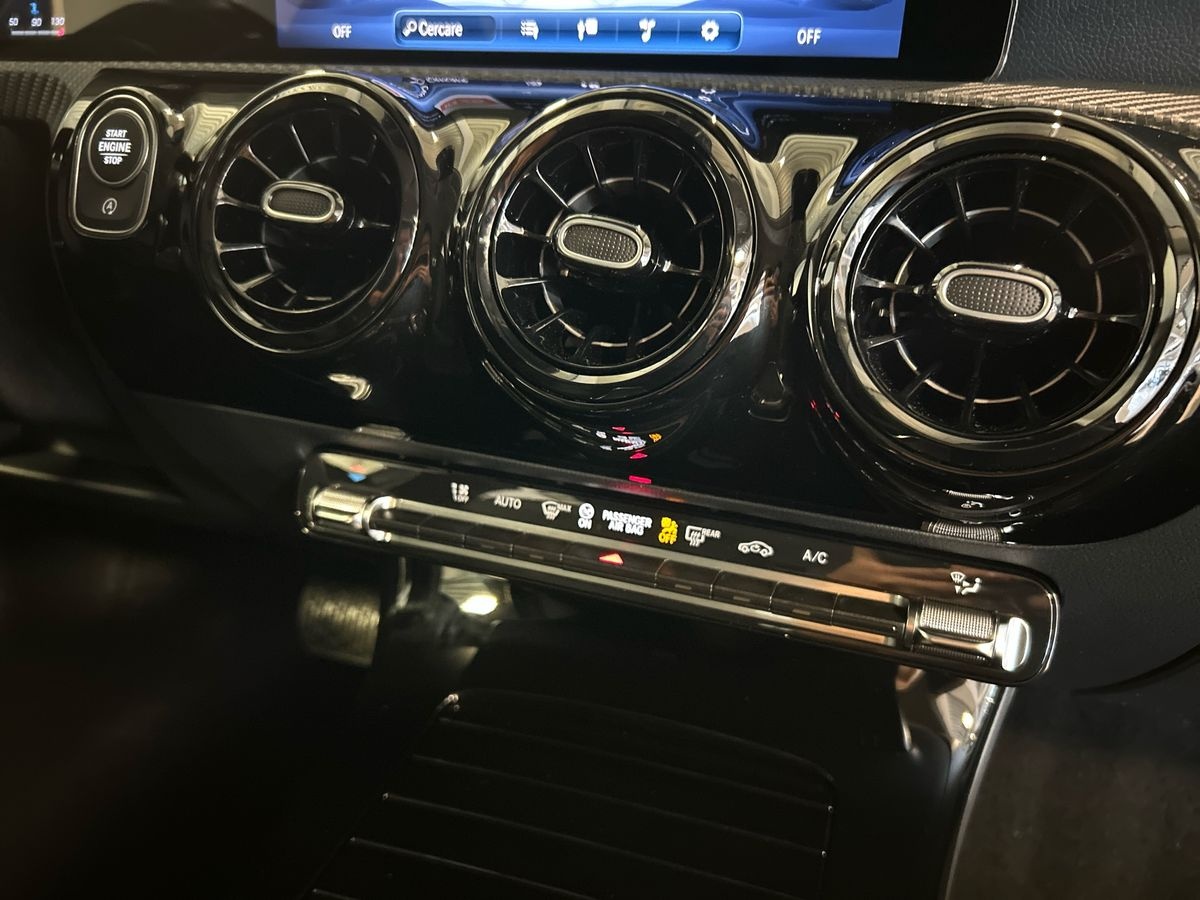 Mercedes  Classe A 180 D Advanced Speedshift DCT AMG 8G - 14