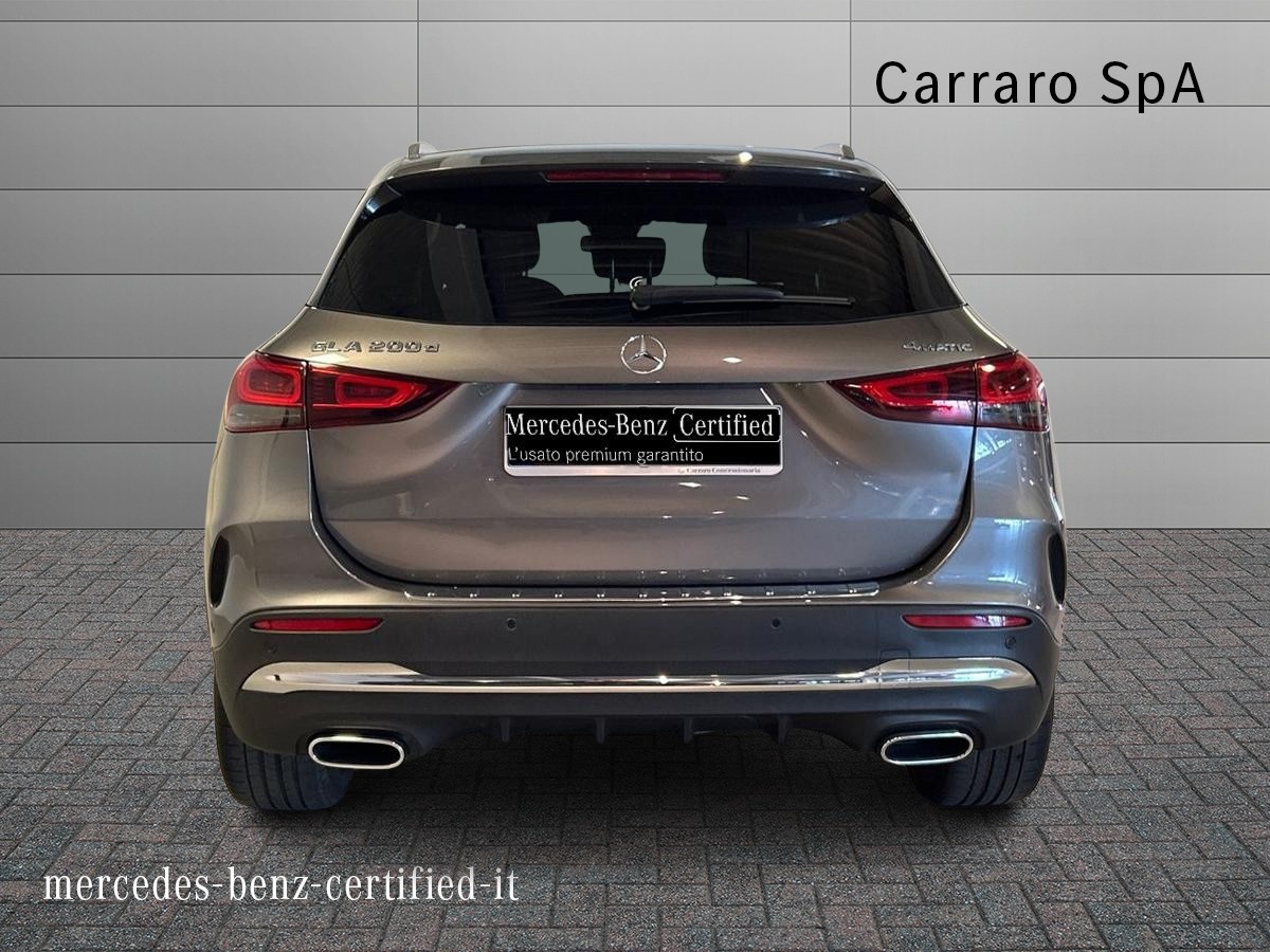 Mercedes GLA GLA 200 D Premium 4Matic 8G-DCT - 4