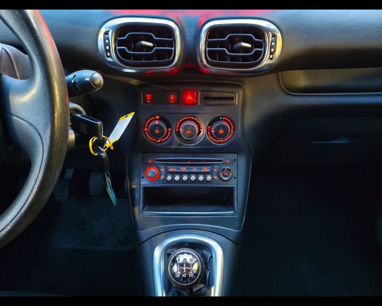 Foto CITROEN C3 Picasso 1.4 vti Exclusive (exclusive style) E5