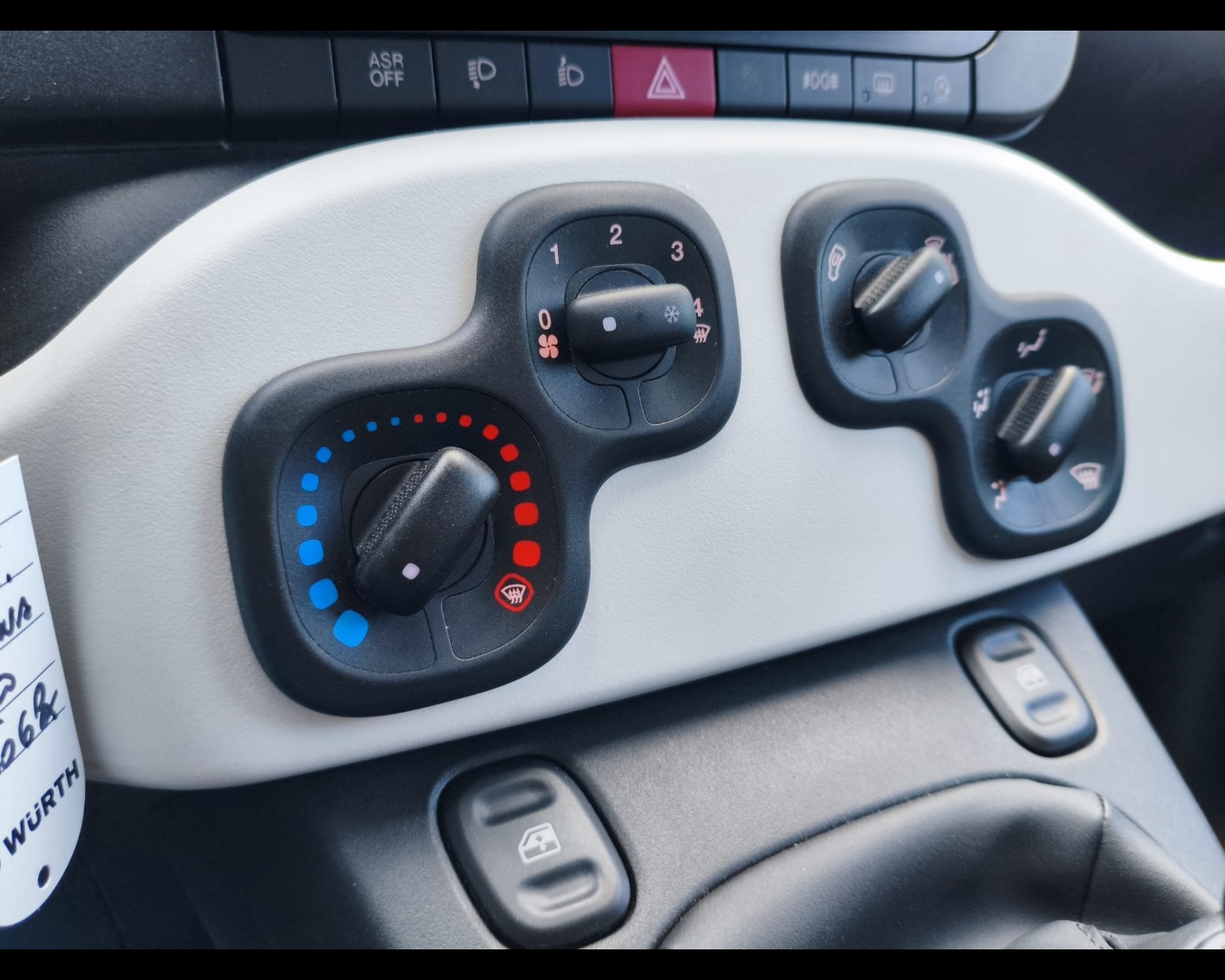 Foto FIAT Pandina Cross 1.0 firefly hybrid s&s 70cv
