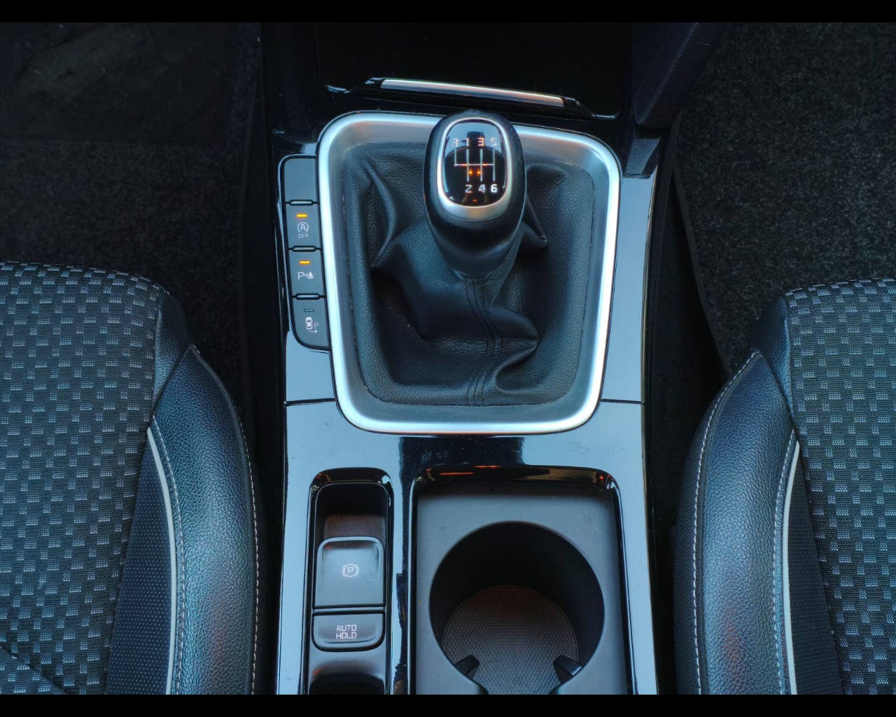 Foto KIA XCeed 1.0 t-gdi High Tech Gpl 117cv