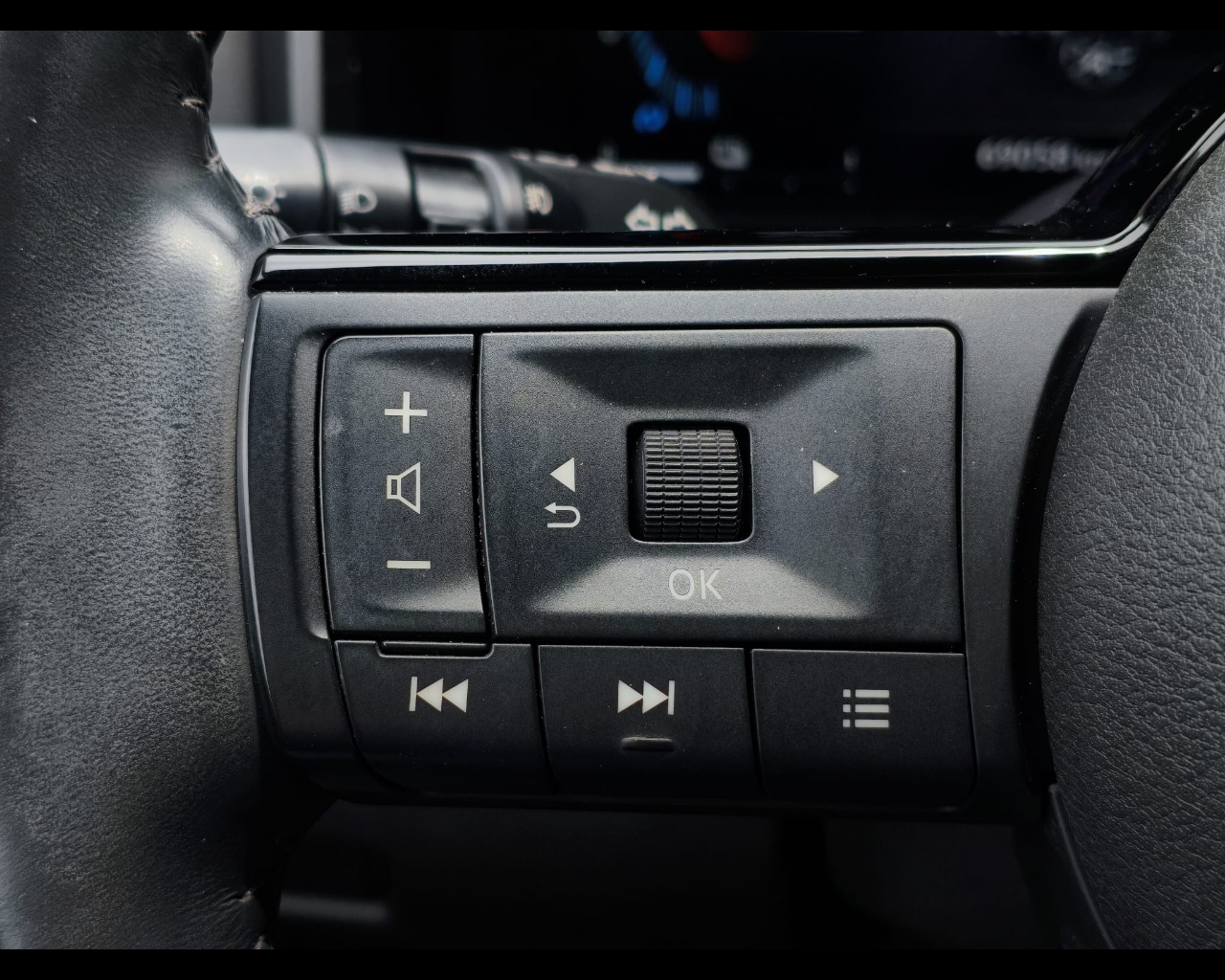 Foto NISSAN X-Trail 1.5 e-power Tekna e-4orce 4wd auto