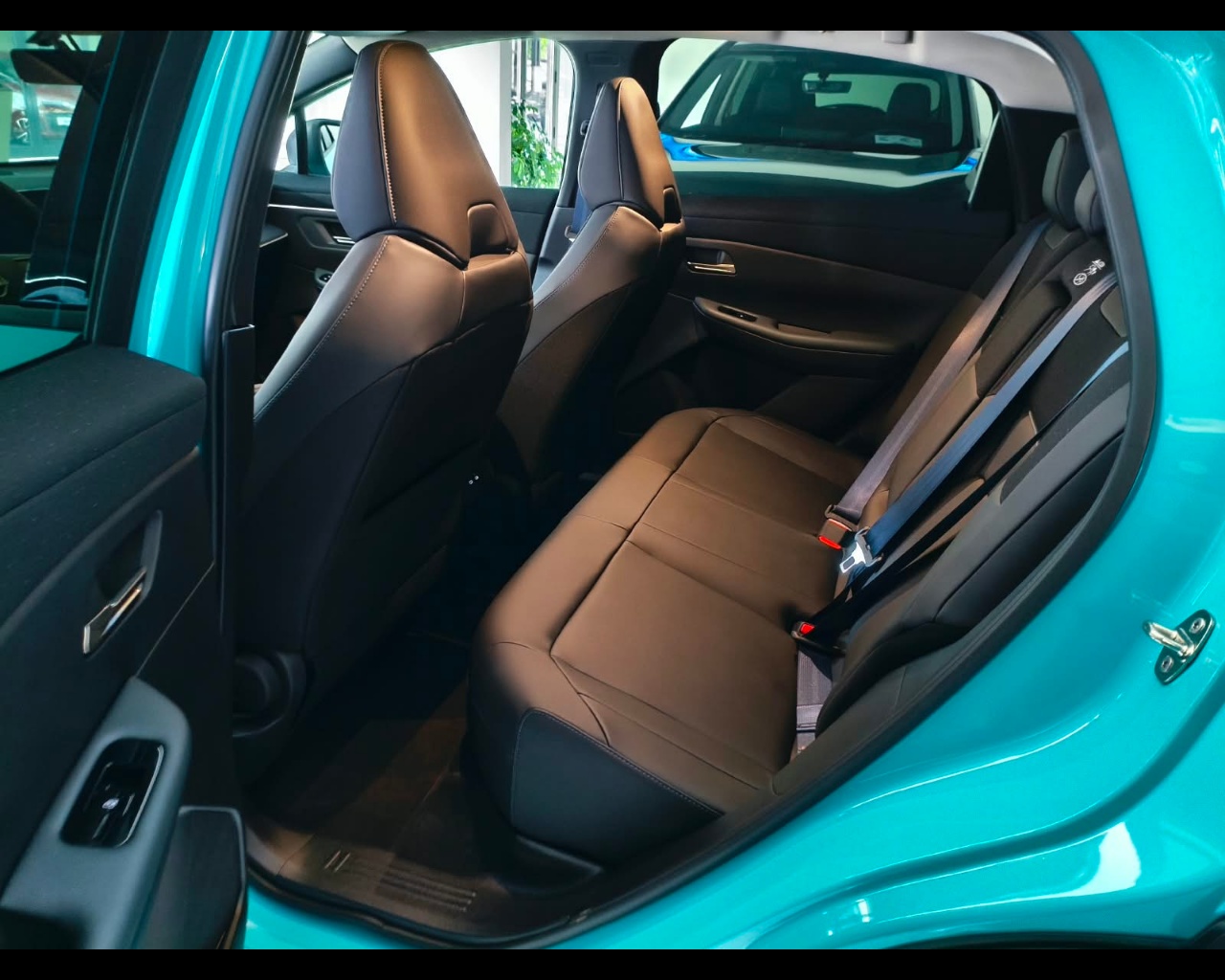 Foto NISSAN NEW LEAF 52KWH ADVANCE 2TONE