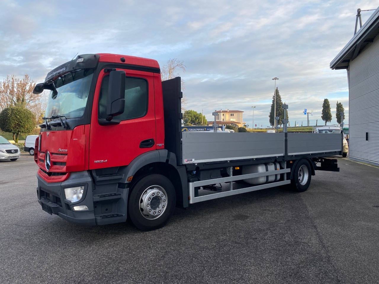 Mercedes Antos 1824 L cab. S Classic space 2,3 - 4