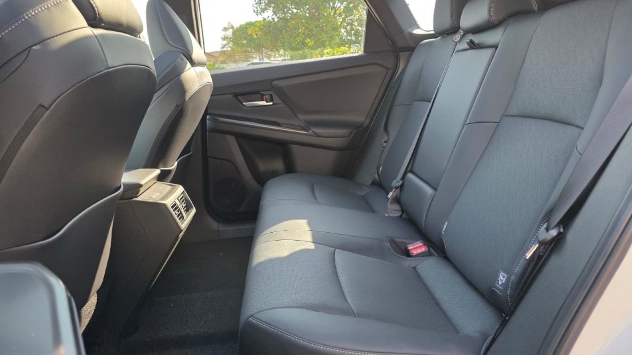 Subaru E-OUTBACK E-OUTBACK 4E-XPERIENCE + - 14
