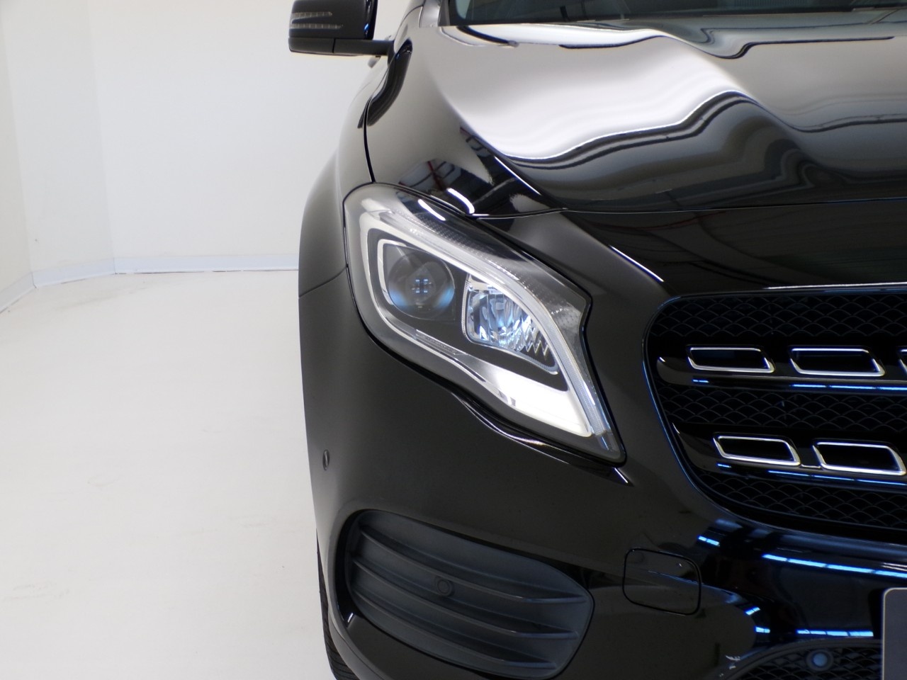 Mercedes GLA GLA 200 D Night edition 4Matic 7G-DCT - 5