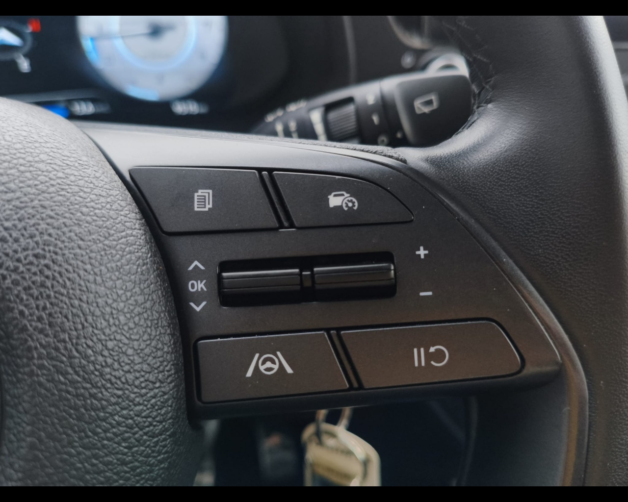 Foto HYUNDAI BAYON PE 1.0T XLINE