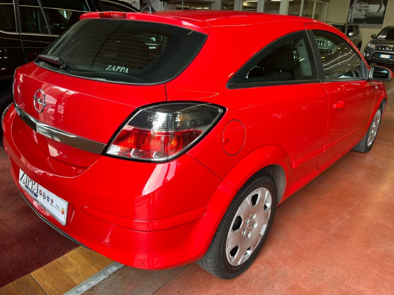 OPEL – Astra GTC 1.9 16V CDTI 150CV 3 porte Sport
