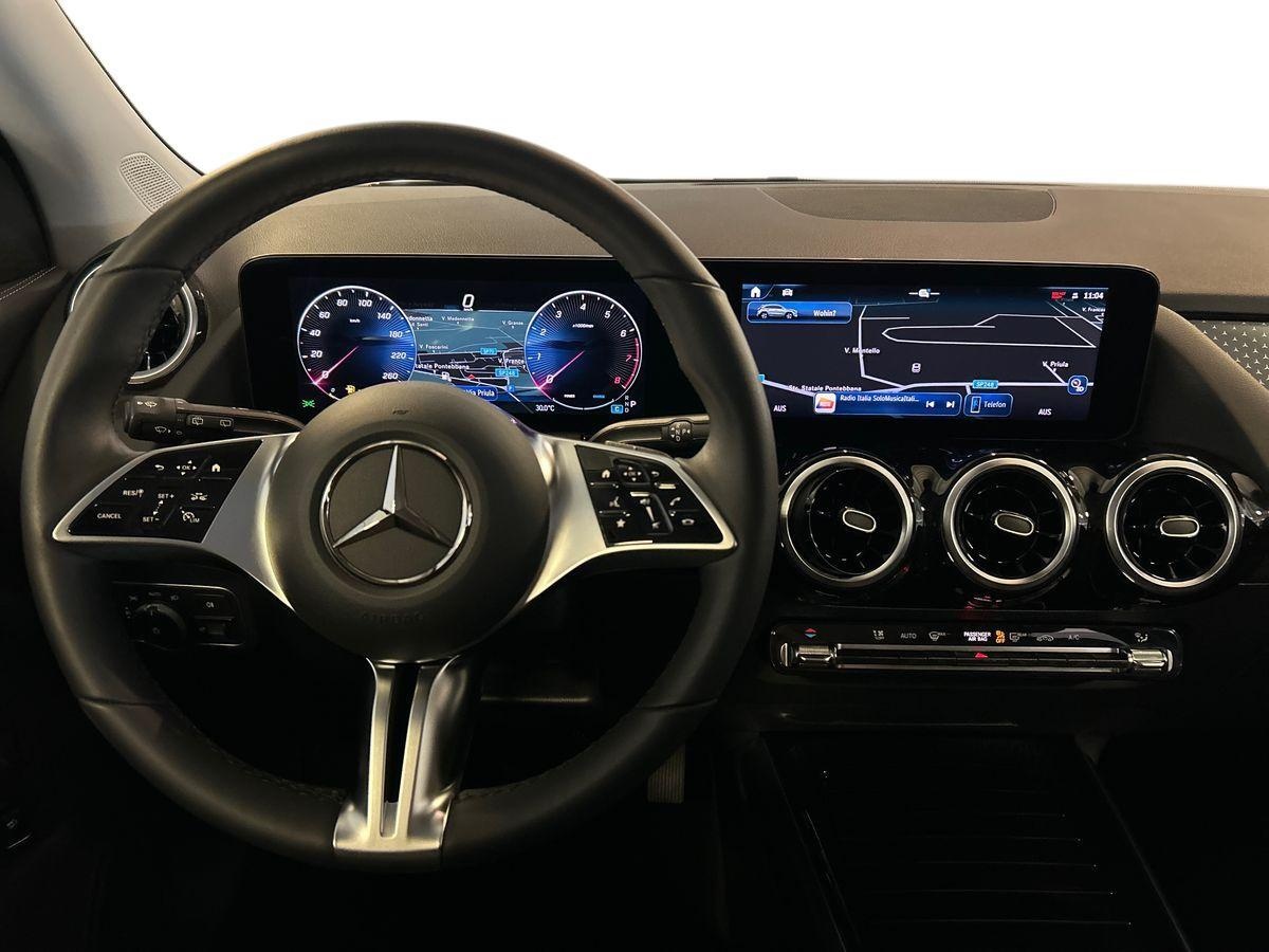 Mercedes GLA GLA 180 Progressive Advanced 7G-DCT - 11