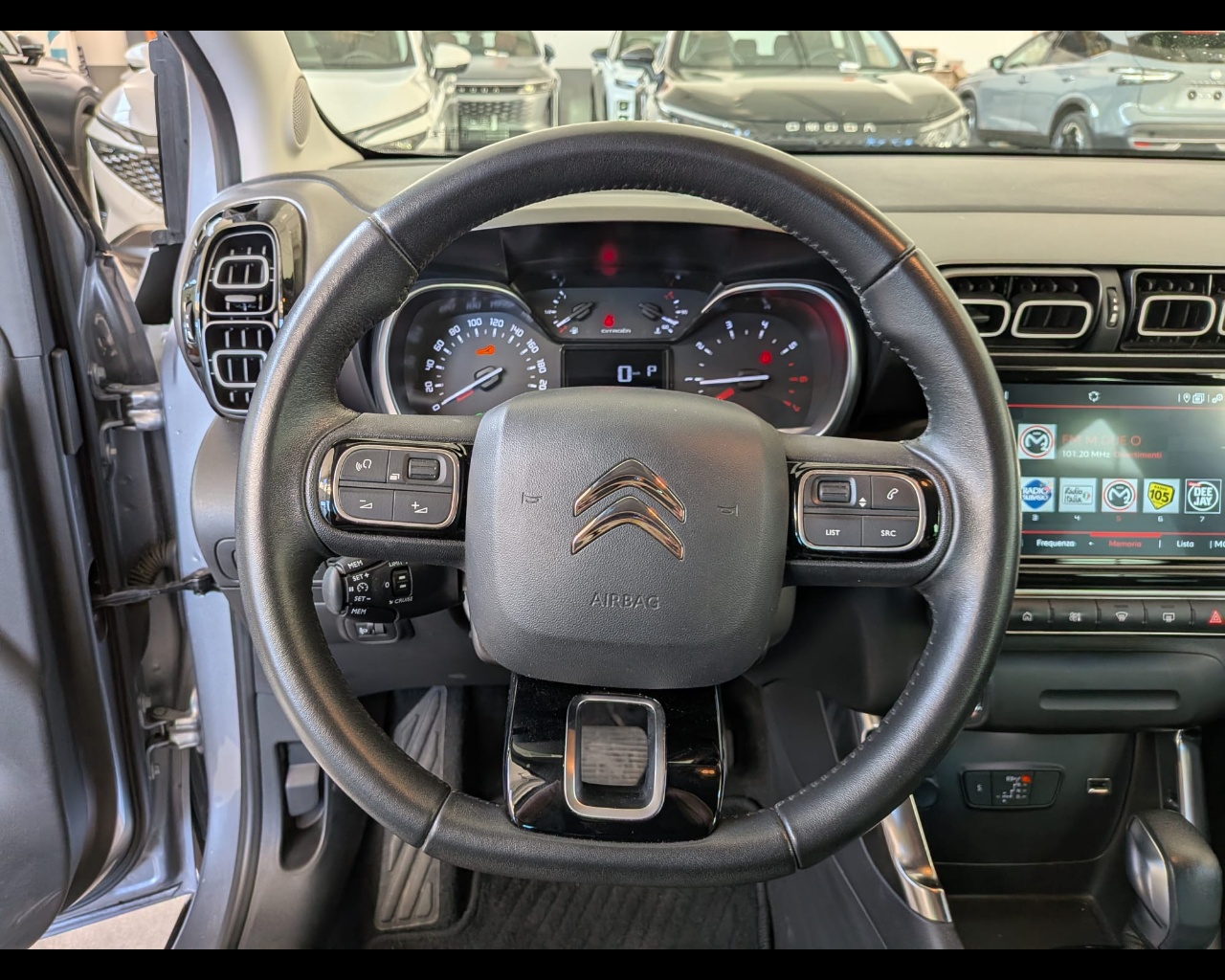 Foto CITROEN C3 Aircross 1.2 puretech Shine Pack s&s 130cv eat6