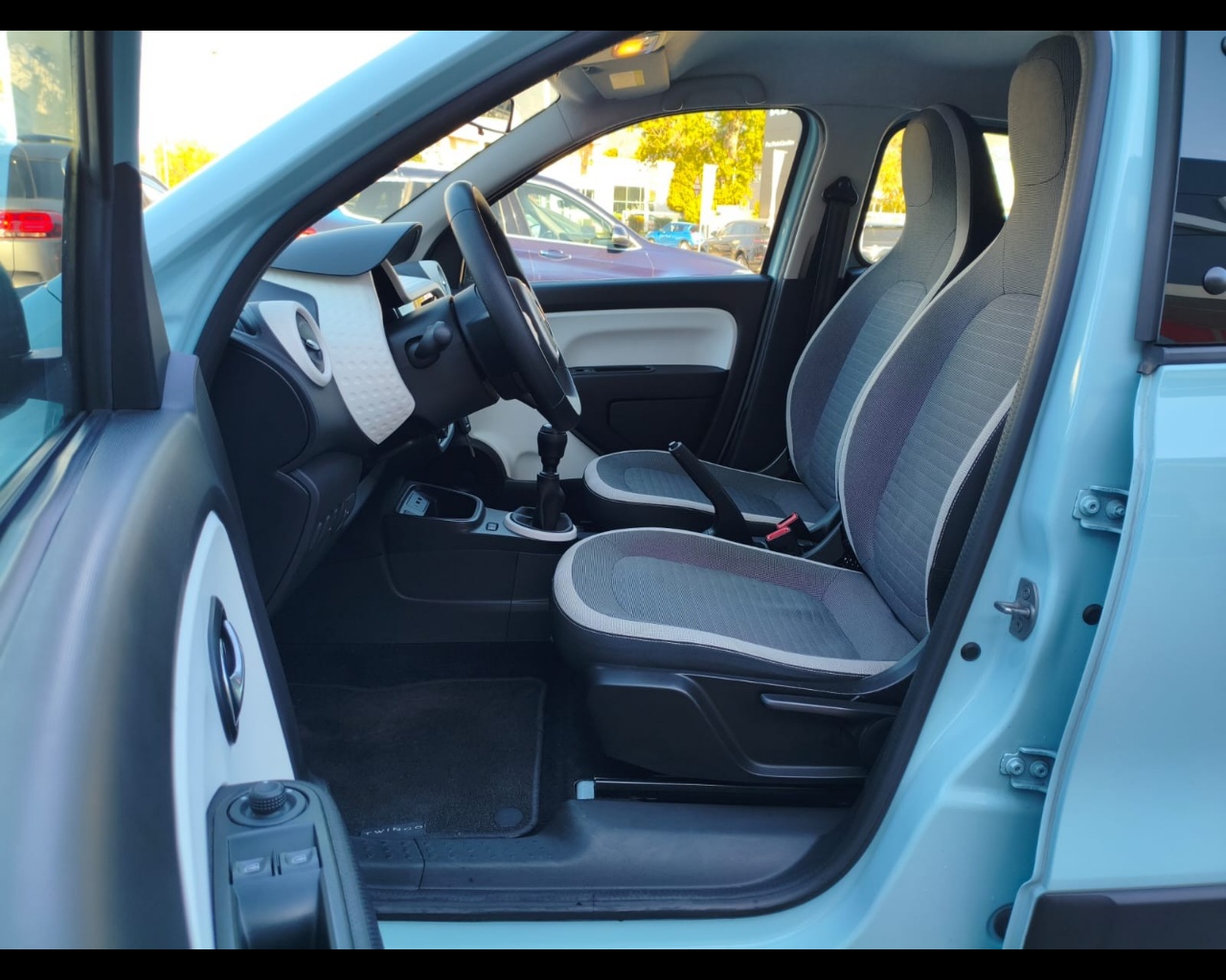 Foto RENAULT Twingo 1.0 sce Zen 65cv