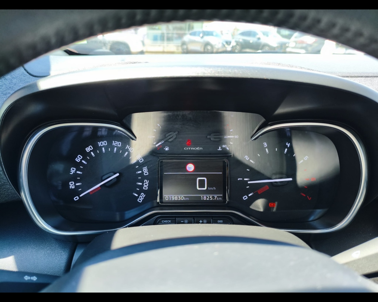 Foto CITROEN C3 Aircross 1.5 bluehdi Shine Pack s&s 110cv