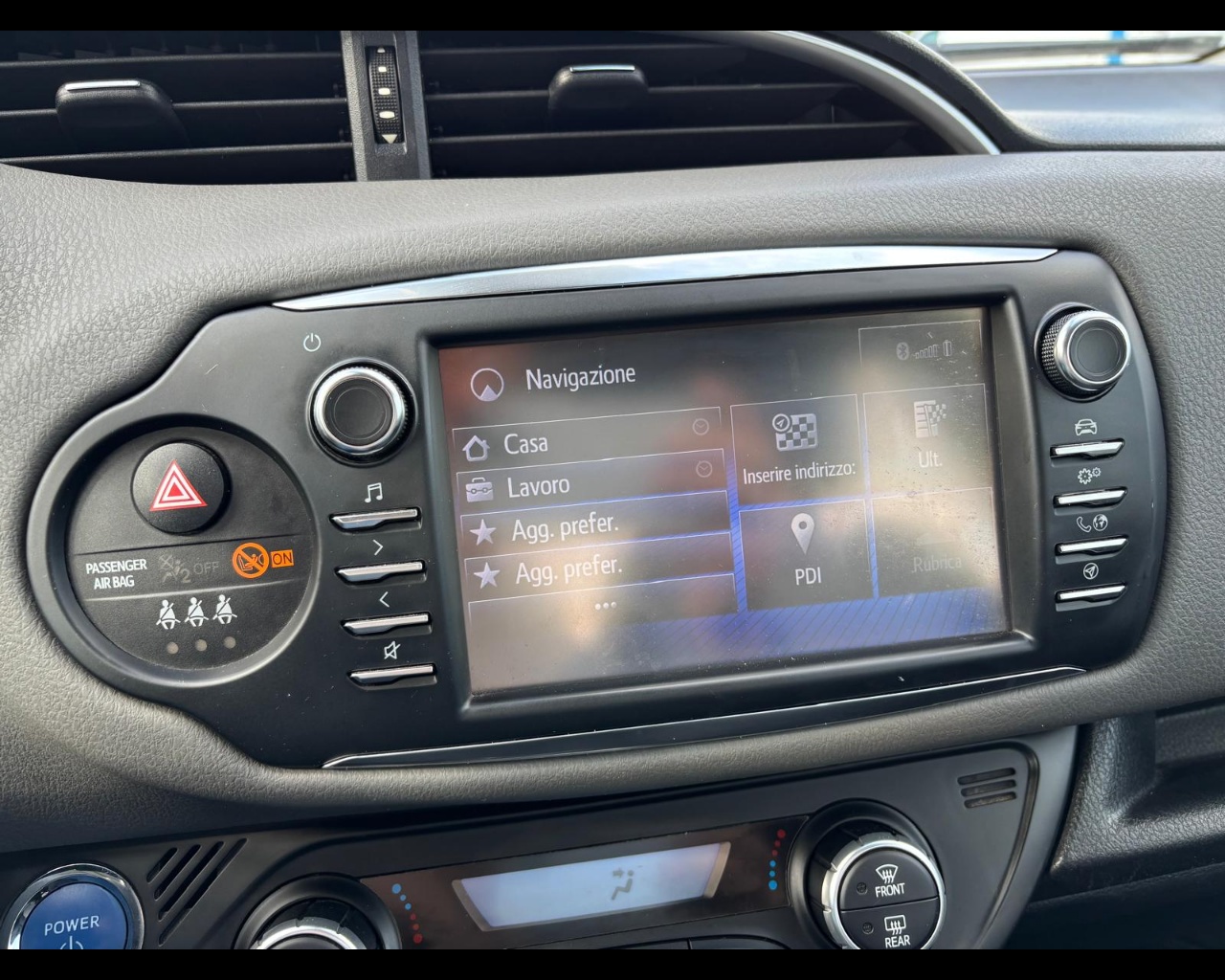 Foto TOYOTA Yaris 5p 1.5h Active 