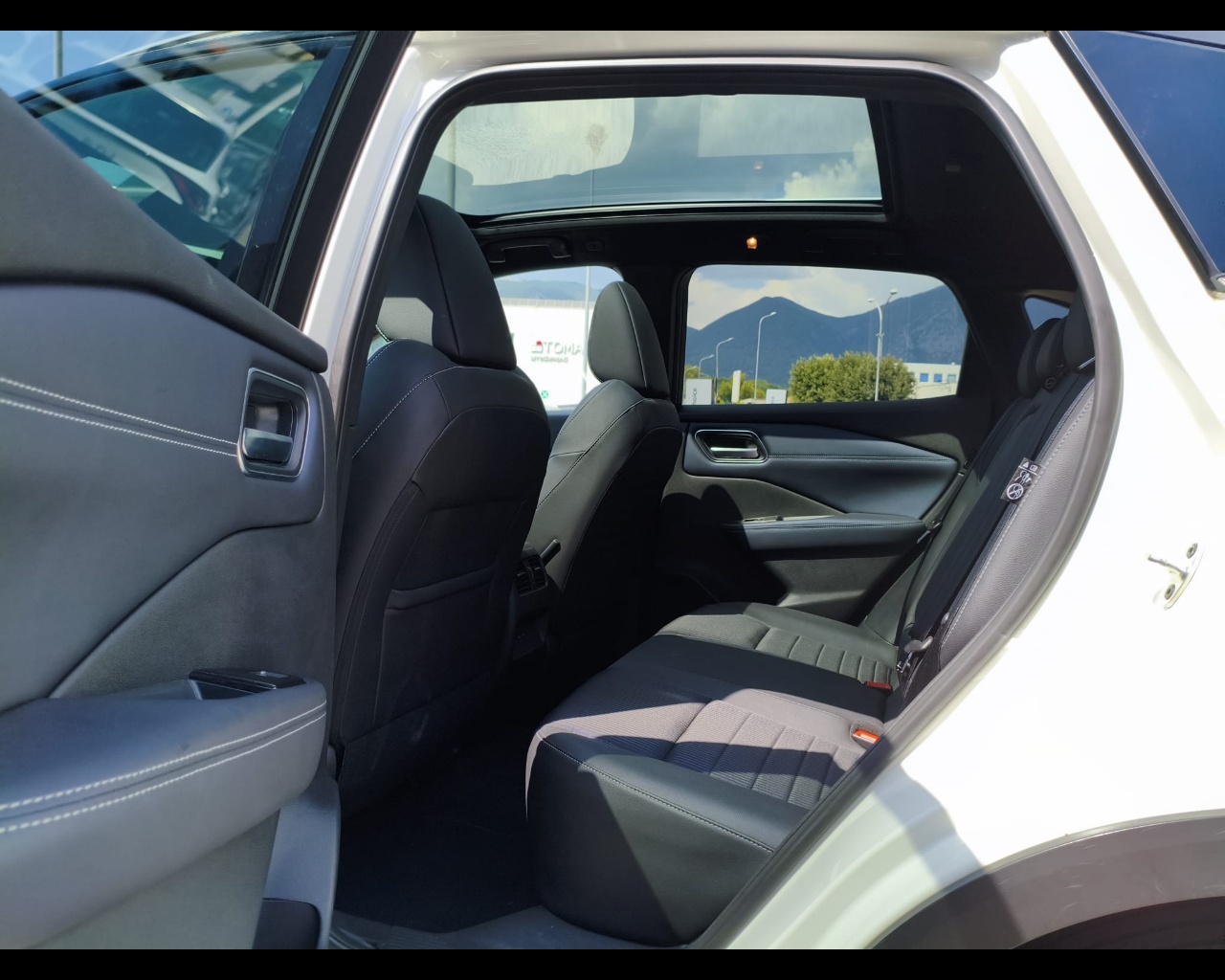 Foto NISSAN Qashqai 1.5 e-power Tekna 2wd