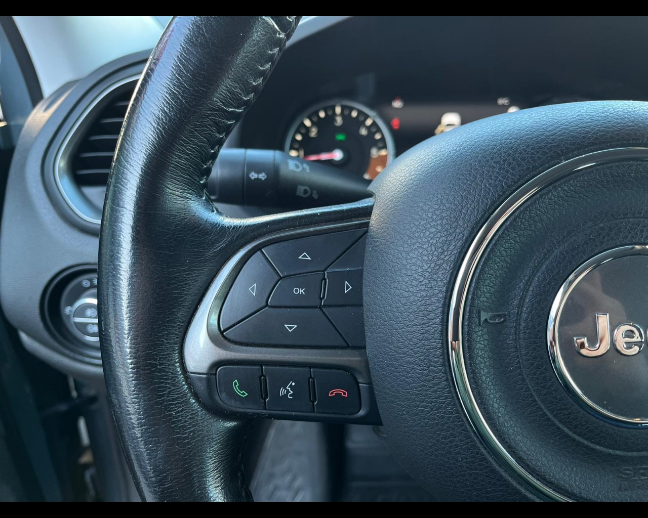 Foto JEEP Renegade 2.0 mjt Limited 4wd 140cv auto 9m