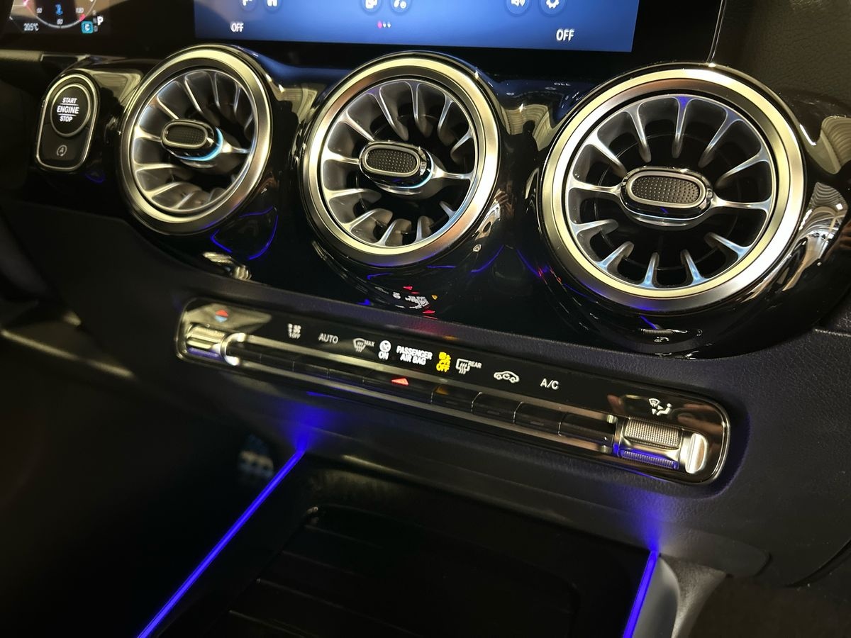 Mercedes GLA GLA 180 D AMG Line Advanced Plus 8G-DCT - 14