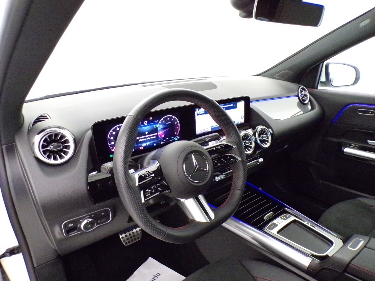 Mercedes  GLA 180 AMG Line Advanced Plus 7G-DCT - 12
