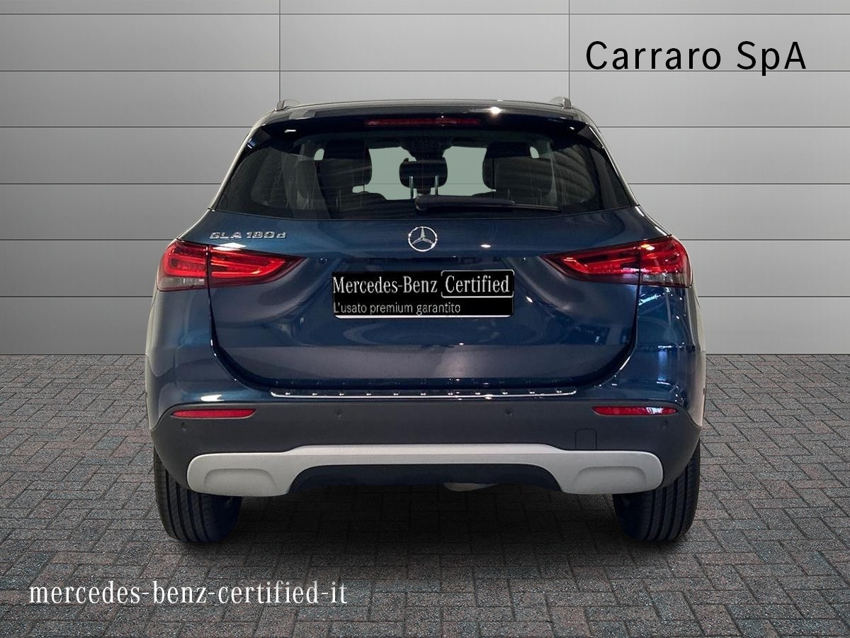 Mercedes GLA GLA 180 D Executive 8G-DCT - 4