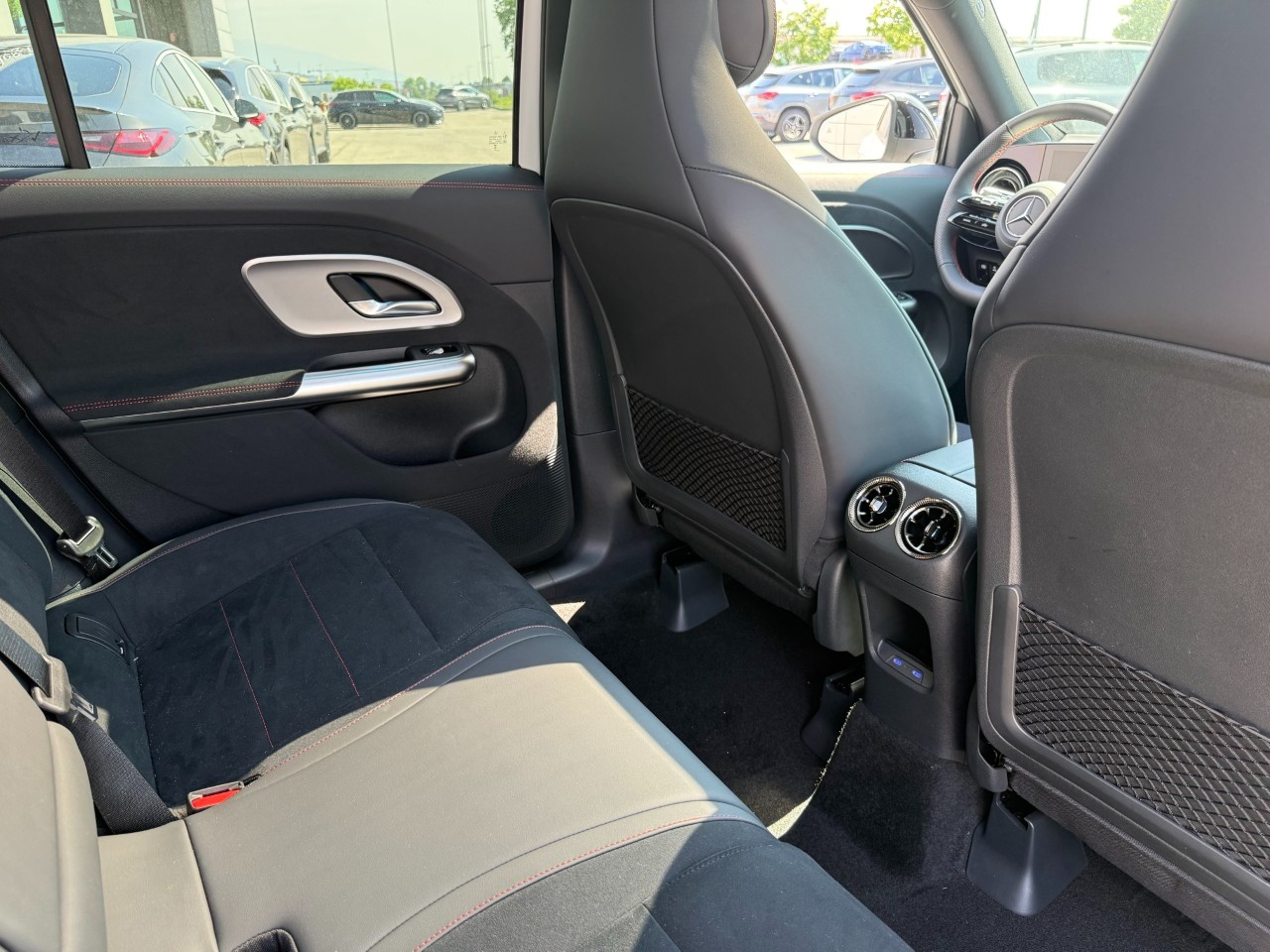 Mercedes GLB Elettrica GLB 250+ con tecnologia EQ Advanced Plus - 12