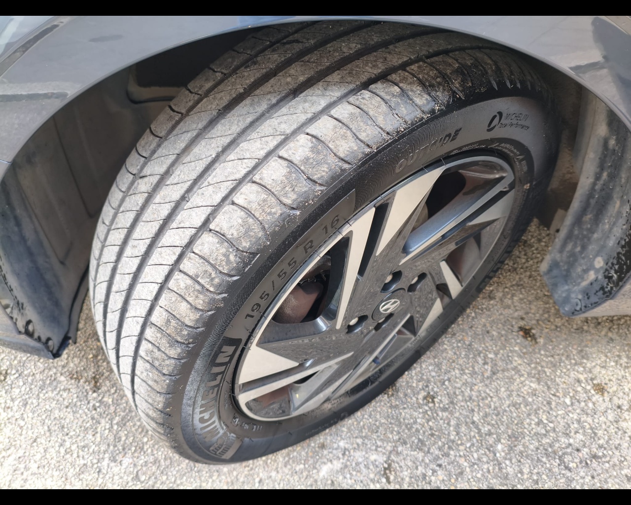 Foto HYUNDAI i20 1.2 mpi Connectline Exterior Pack