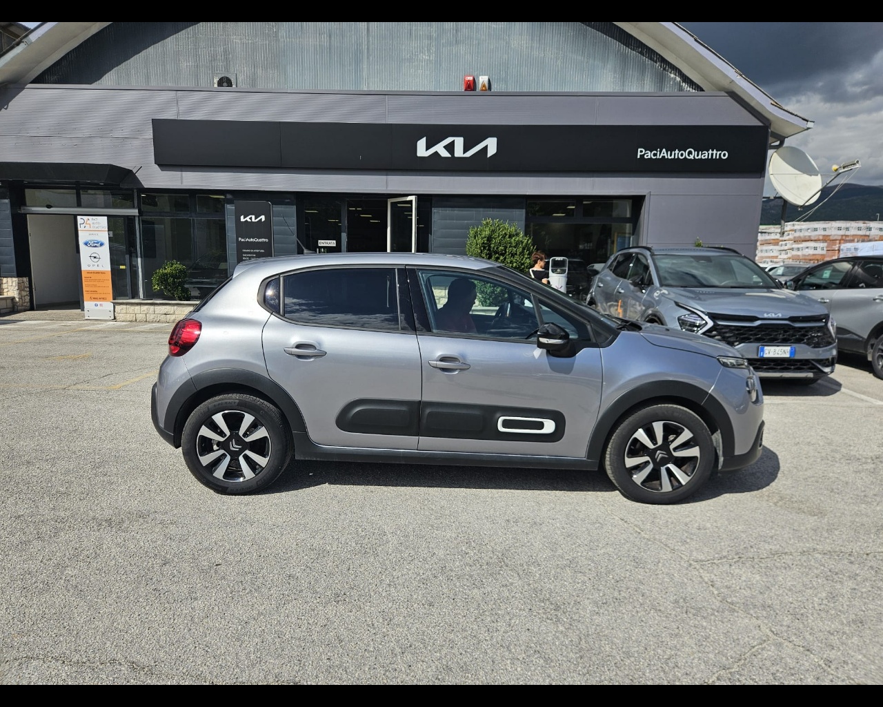 Foto CITROEN C3 1.2 puretech Max s&s 110cv