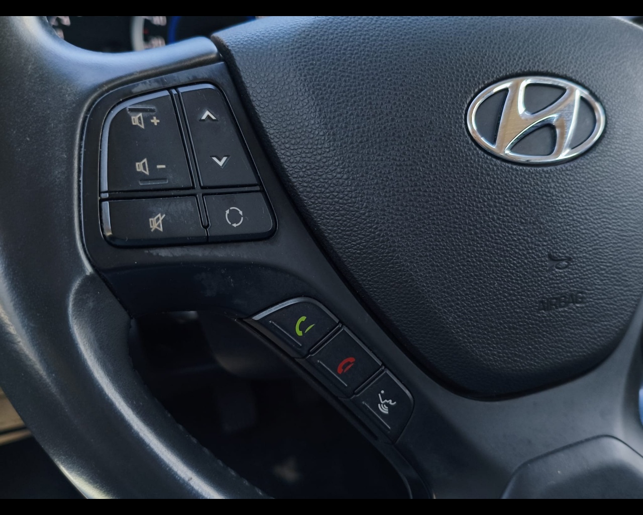 Foto HYUNDAI i10 1.0 Prime