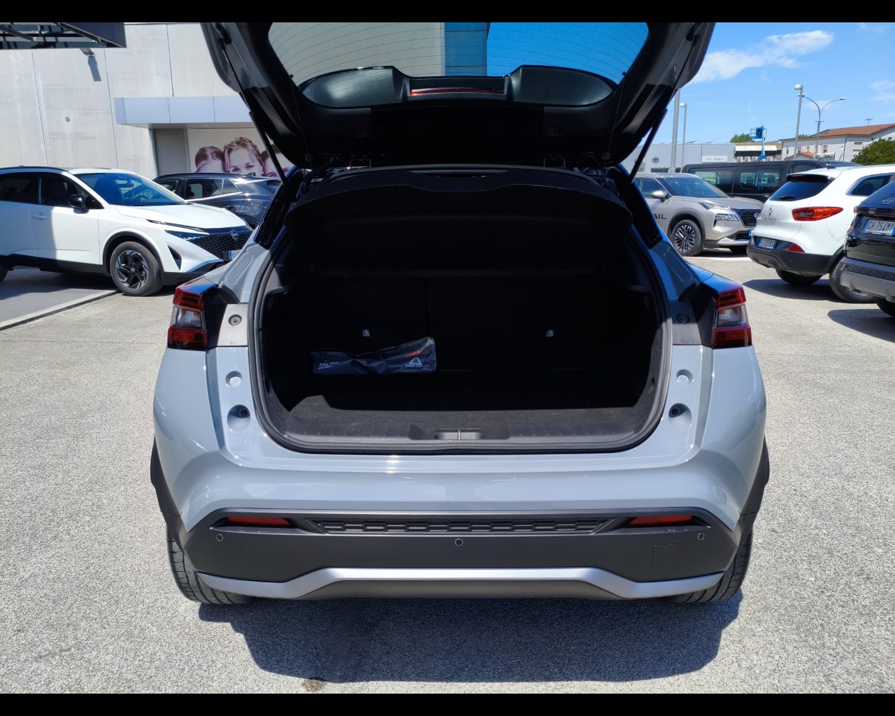 Foto NISSAN Juke 1.0 dig-t N-Design 114cv