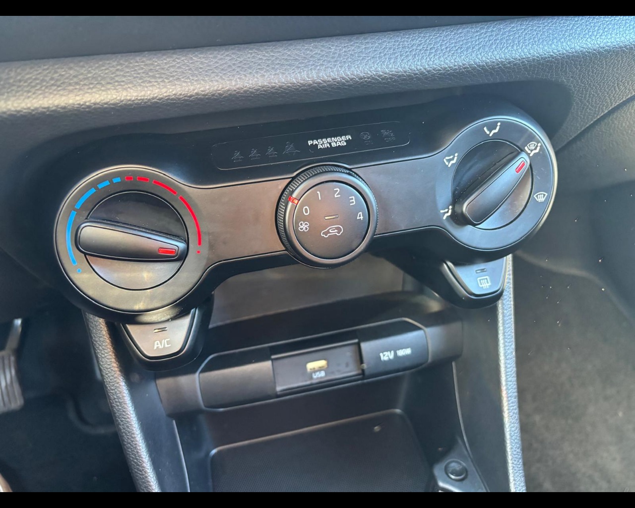 Foto KIA Picanto 1.0 dpi Urban