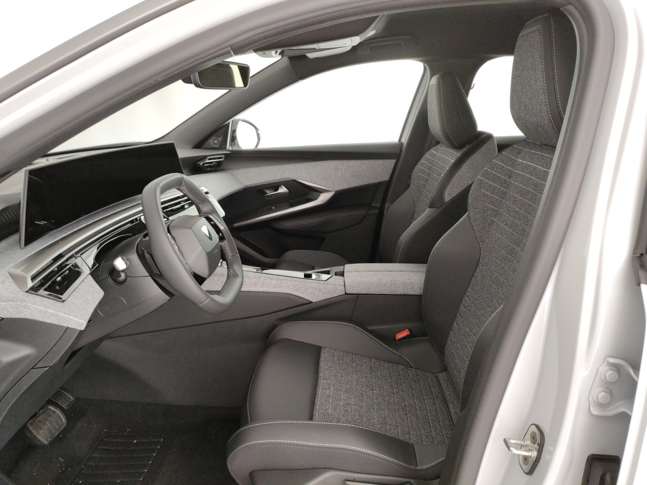 Peugeot 3008 Nuovo Ibrido benzina 3008 Porto Mantovano