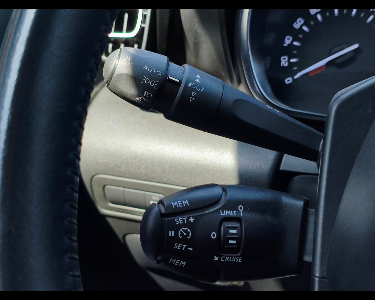 Foto CITROEN C3 Aircross 1.2 puretech Shine s&s 110cv