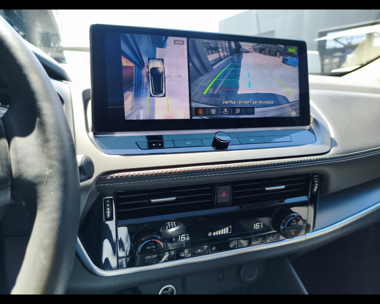 Foto NISSAN Qashqai 1.3 mhev N-Connecta 2wd 140cv