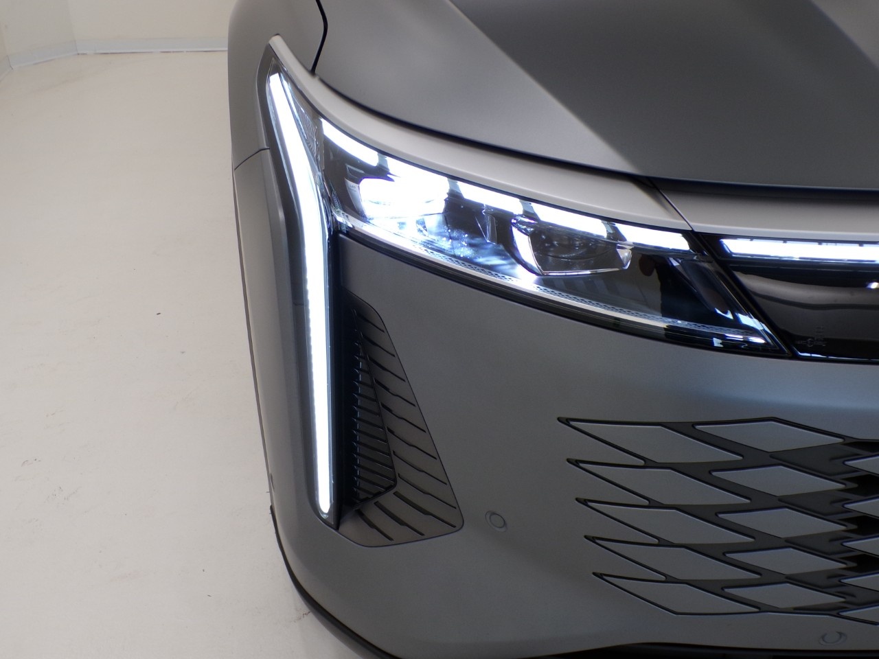 Omoda  Omoda 9 1.5 TGDi plug-in SHS Premium i-AWD DHT3 - 5
