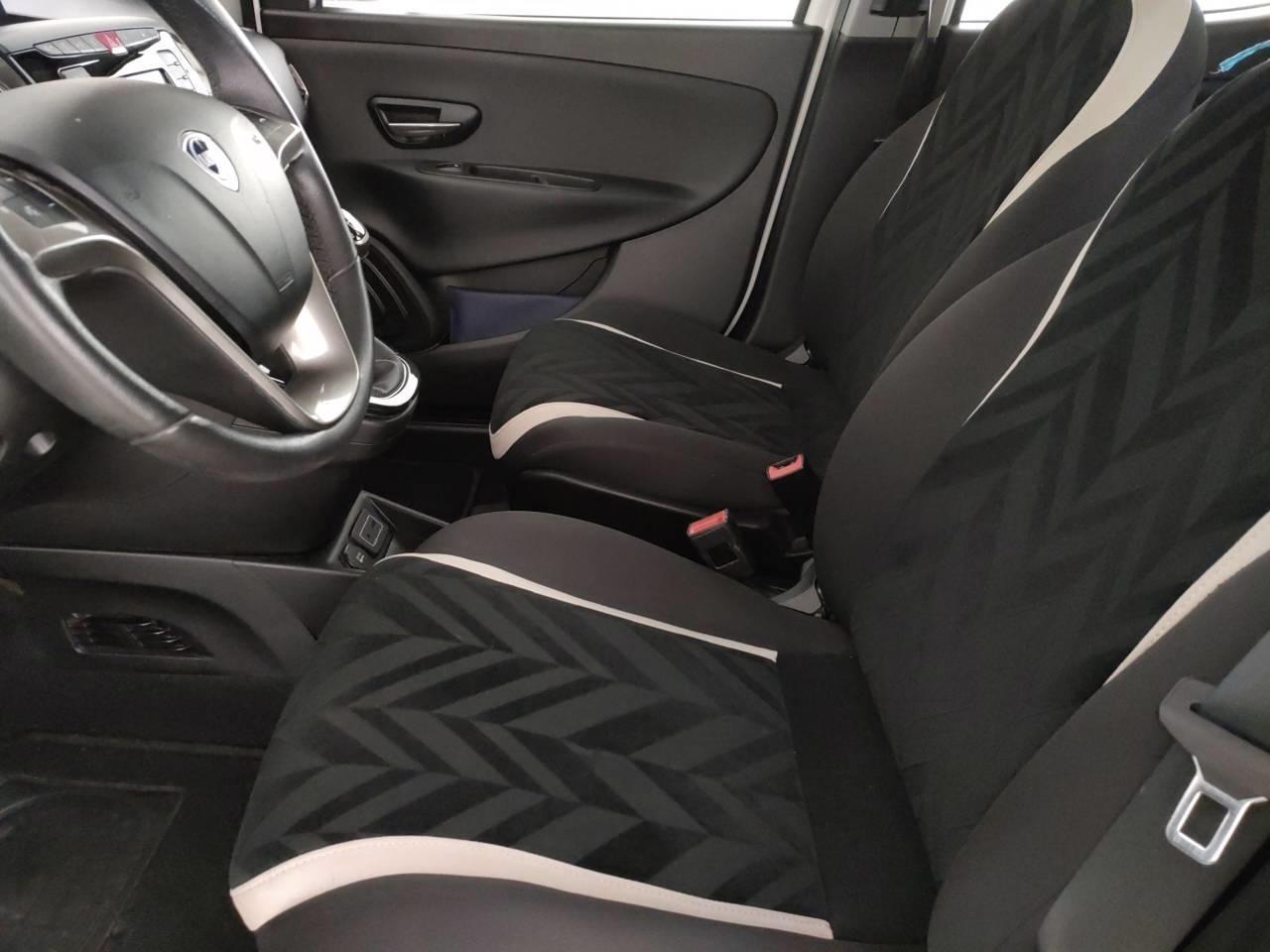 Lancia Ypsilon Usato 2017 Ypsilon Mestre