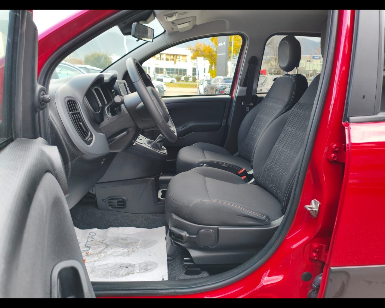 Foto FIAT Panda 1.0 firefly hybrid Cross s&s 70cv 5p.ti
