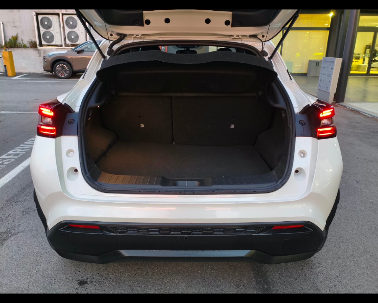 Foto NISSAN Juke 1.6 hev N-Connecta