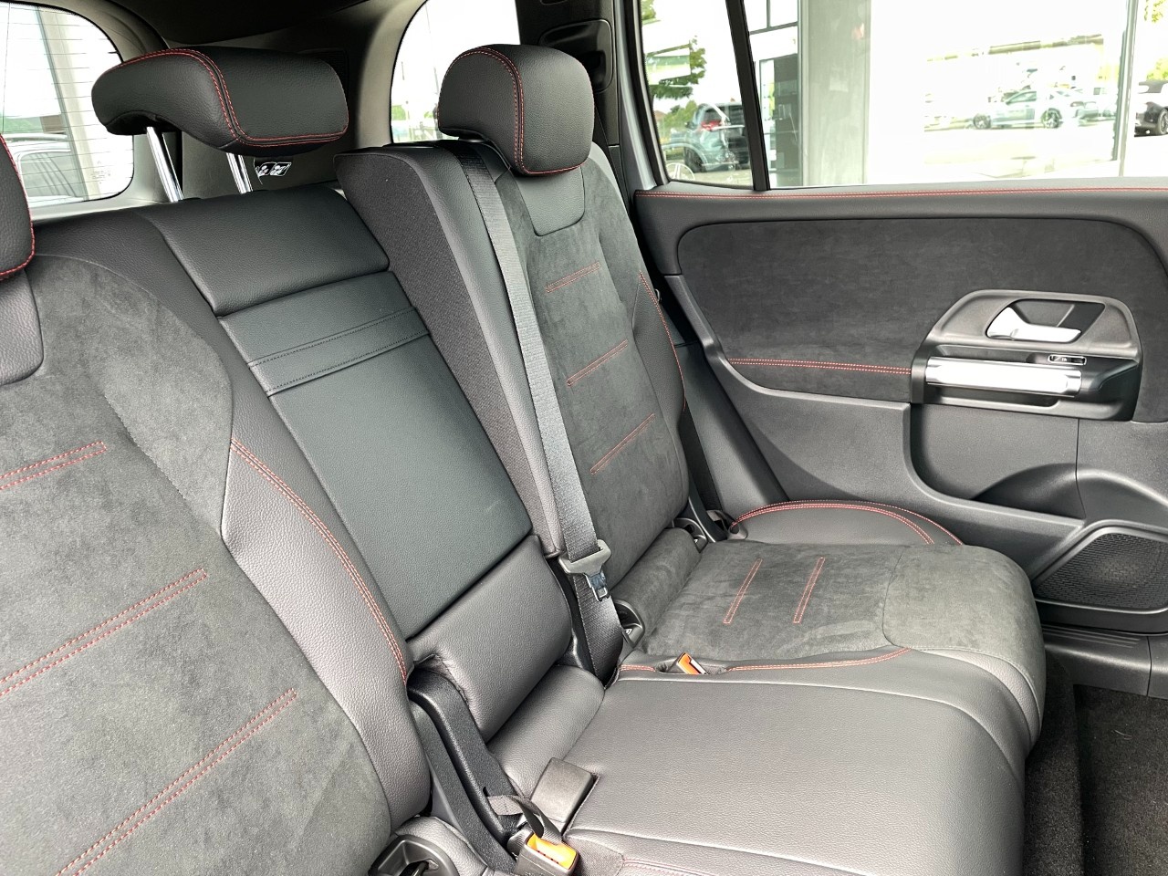 Mercedes GLB GLB 200 d 4Matic Automatic AMG Line ADVANCED PLUS - 13