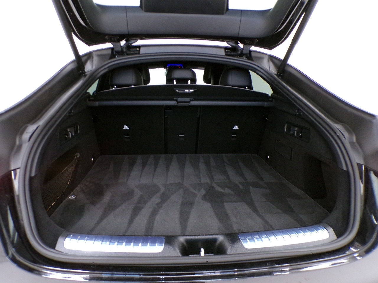 Mercedes  GLC Coupe 200 AMG Line Advanced Plus 4Matic 9G-Tronic - 9