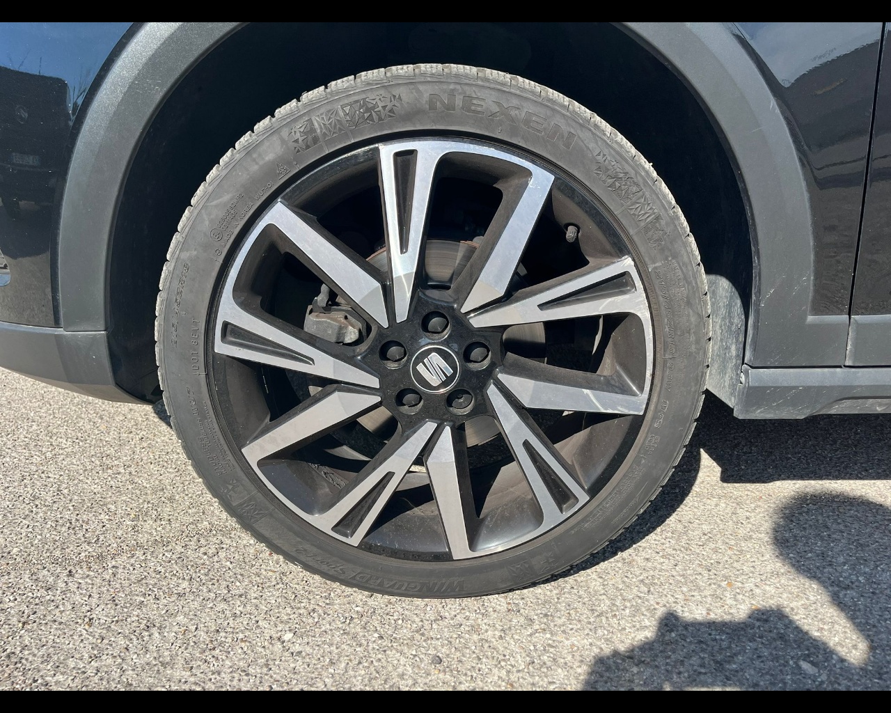 Foto SEAT Arona 1.0 tgi Black Edition 90cv