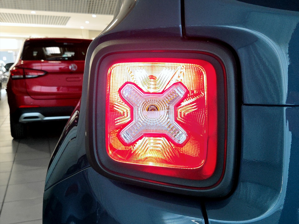 JEEP Renegade 1.6 mjt Longitude 2wd 120cv ddct Diesel usato - 20