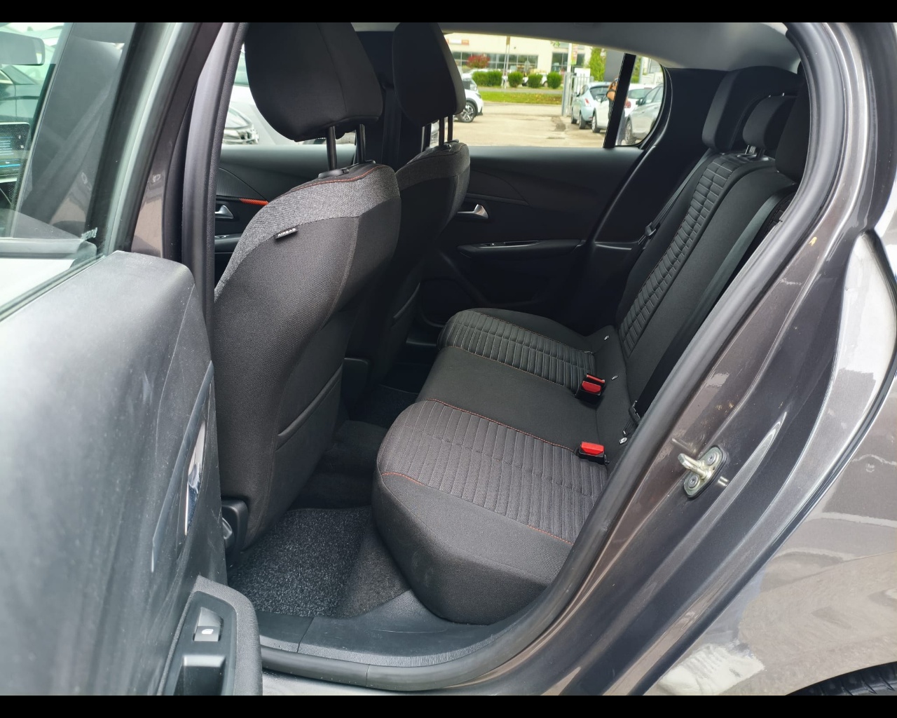 Foto PEUGEOT 208 1.2 puretech Active Pack s&s 75cv