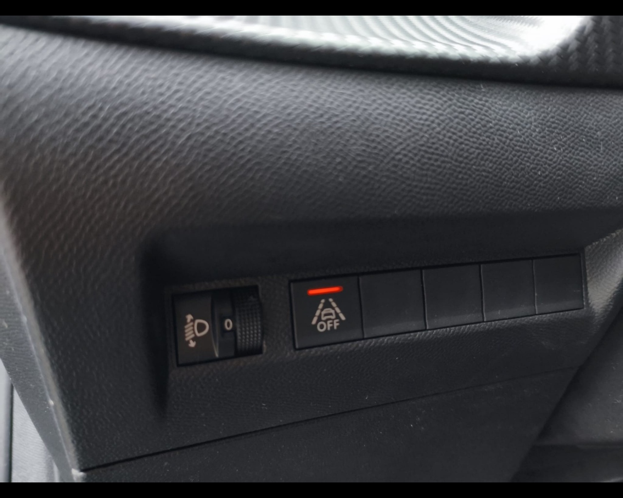 Foto PEUGEOT 208 1.2 puretech Active Pack s&s 75cv