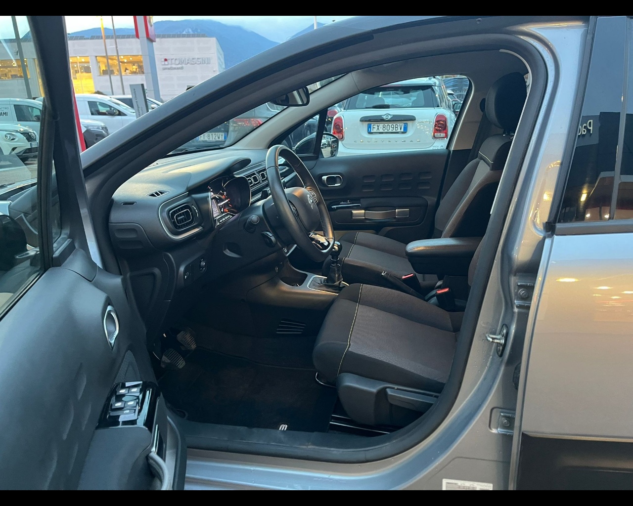 Foto CITROEN C3 1.2 puretech Shine Pack s&s 110cv 